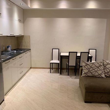 Apartment Three Bedroom In Saburtalo Tbilisi Eksteriør billede