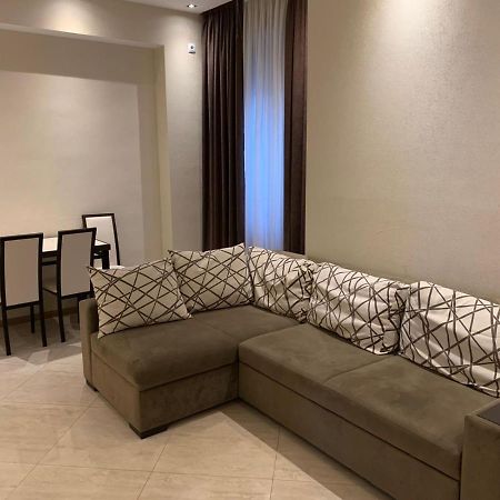 Apartment Three Bedroom In Saburtalo Tbilisi Eksteriør billede