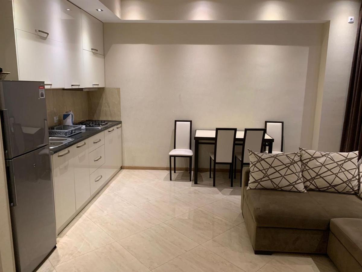 Apartment Three Bedroom In Saburtalo Tbilisi Eksteriør billede