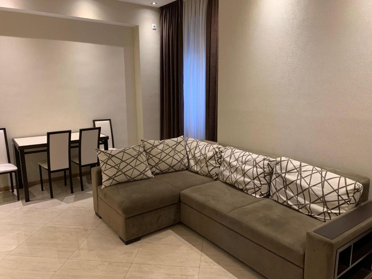Apartment Three Bedroom In Saburtalo Tbilisi Eksteriør billede